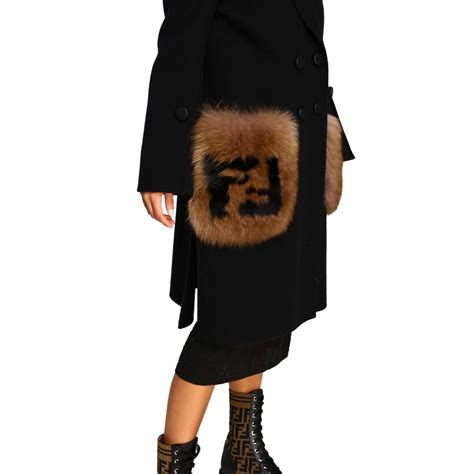 cappotto fendi cucito a mano|Cappotti e capispalla per Donna .